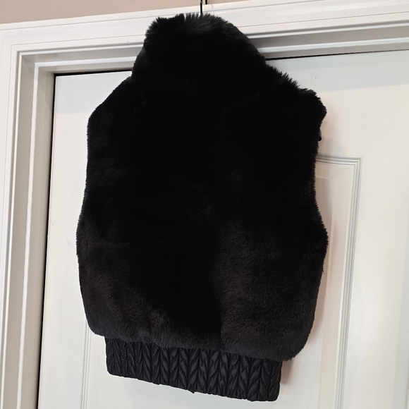 Goldbergh Faux Fur Black Bodywarmer Vest - Picture 17 of 17